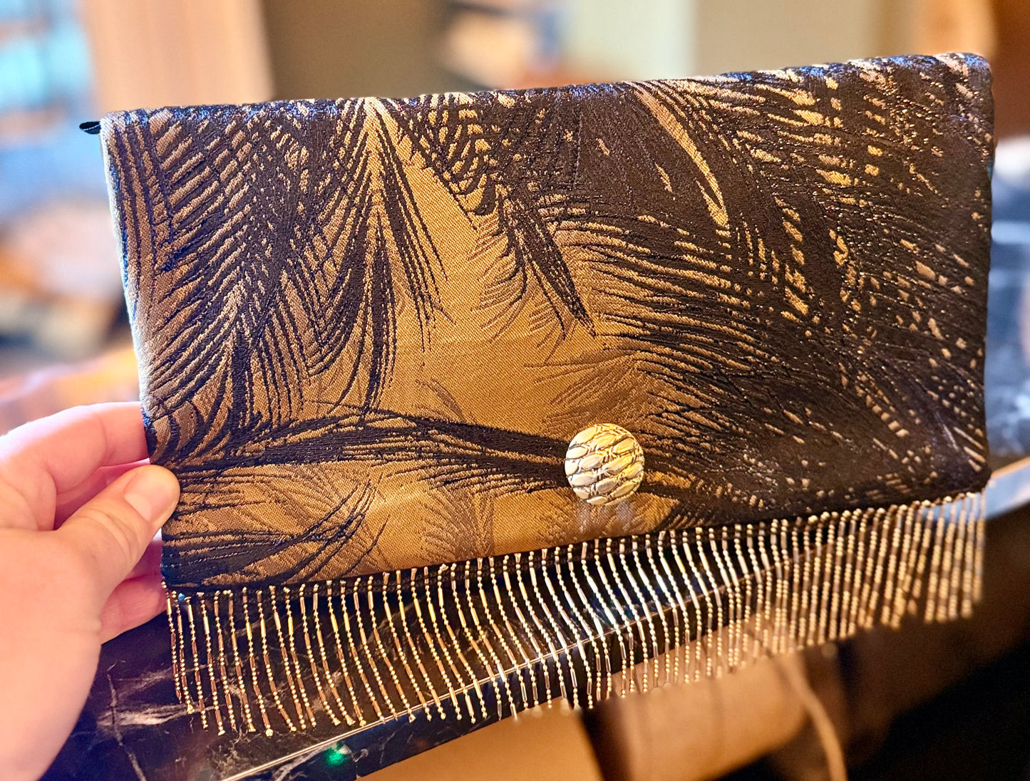 Pochette Barocco Oro e Nero con Frange Gioiello