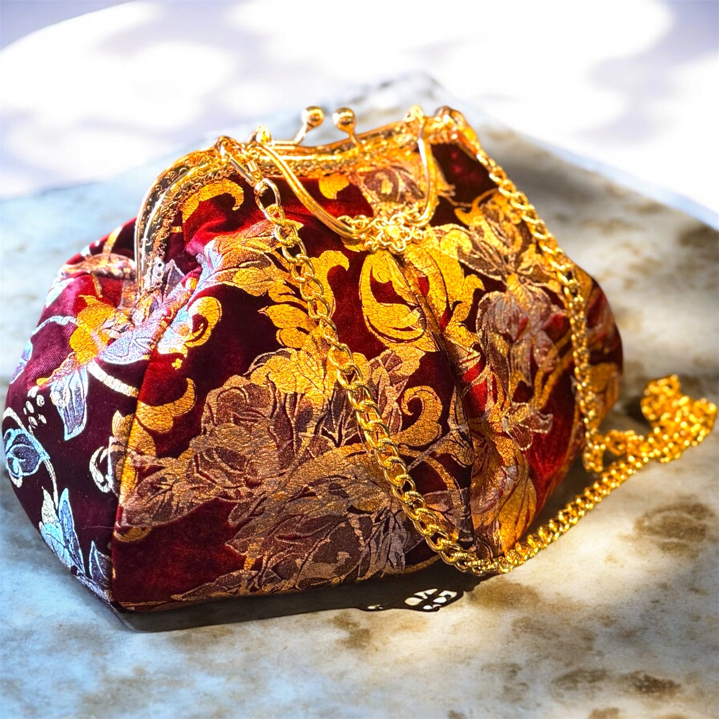 Borsa Gioiello Barocca in Velluto Rosso e Oro